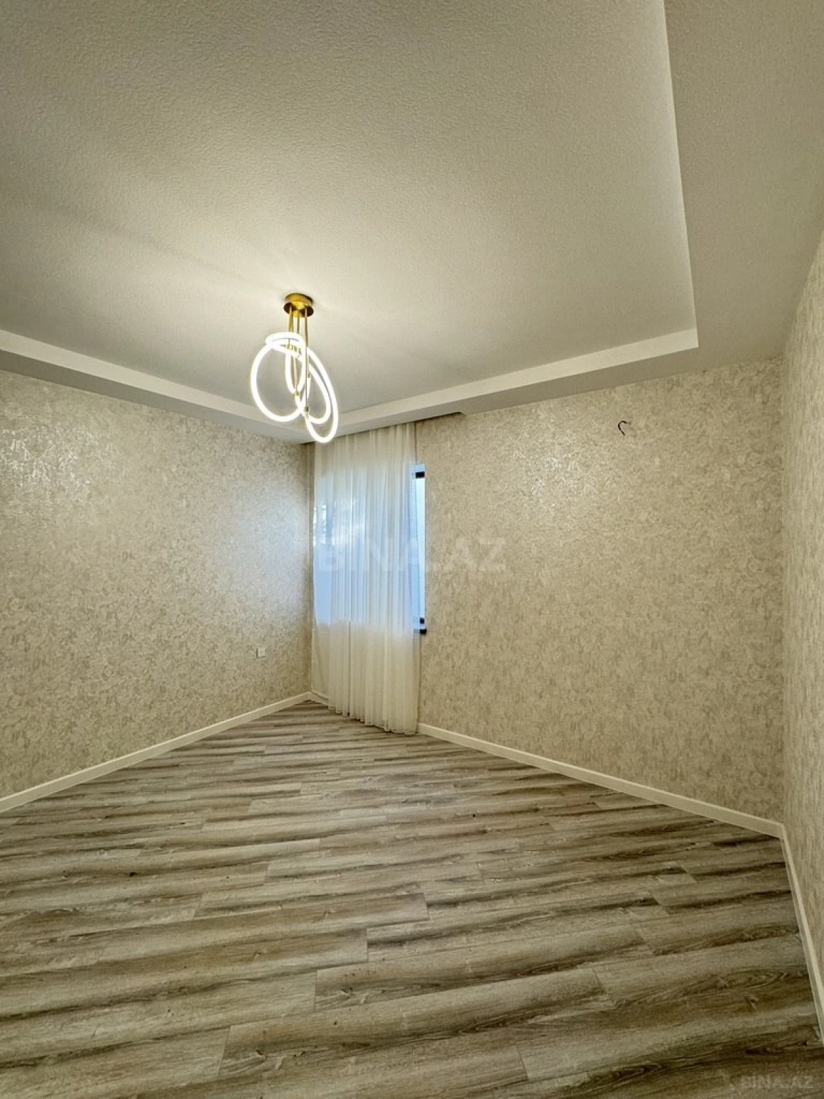 Satılır 4 otaqlı həyət evi 180 m²