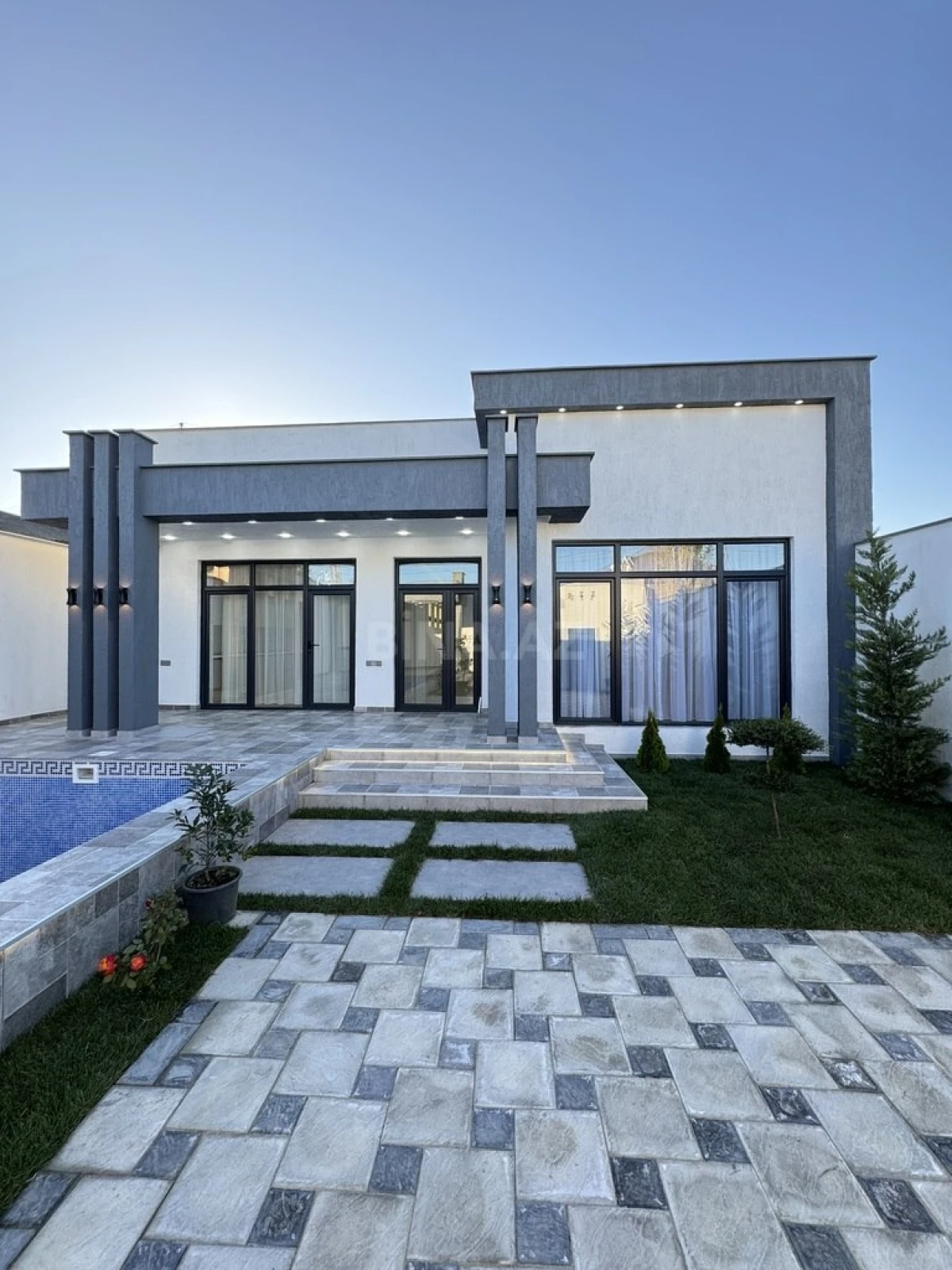 Satılır 4 otaqlı həyət evi 155 m²