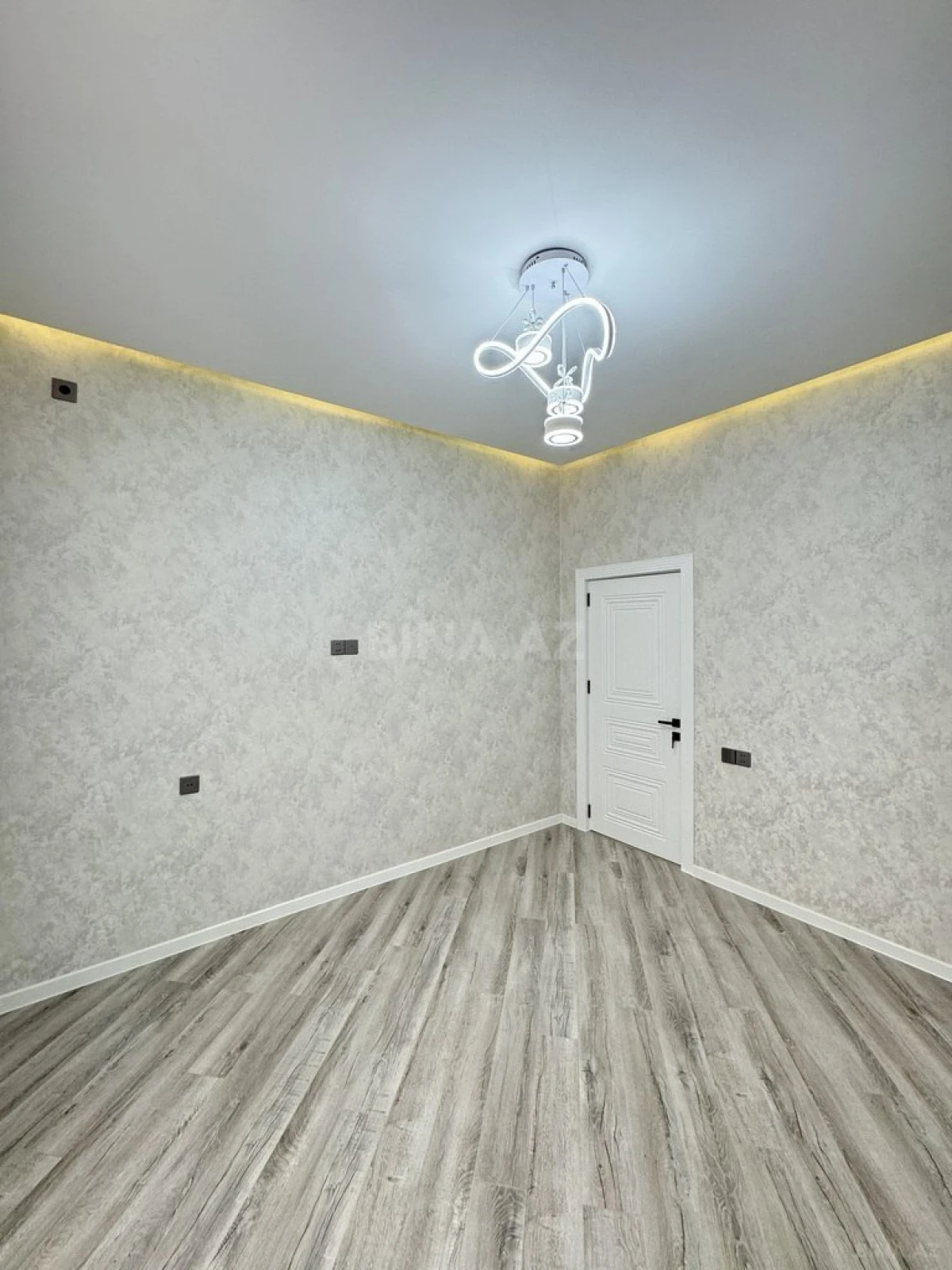 Satılır 4 otaqlı həyət evi 155 m²