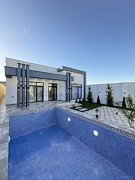 Satılır 4 otaqlı həyət evi 155 m²