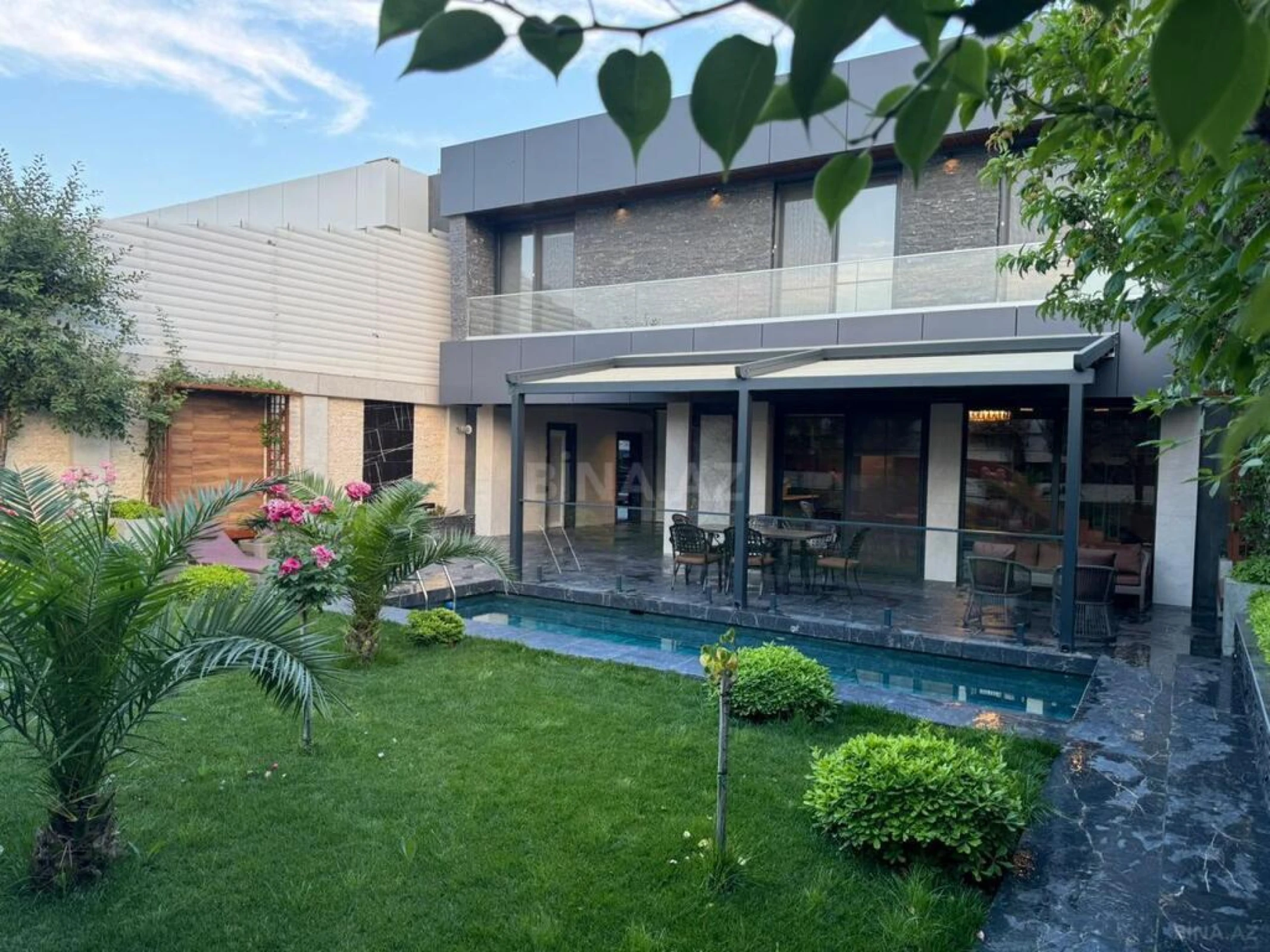 Kirayə verilir 4 otaqlı həyət evi 300 m²