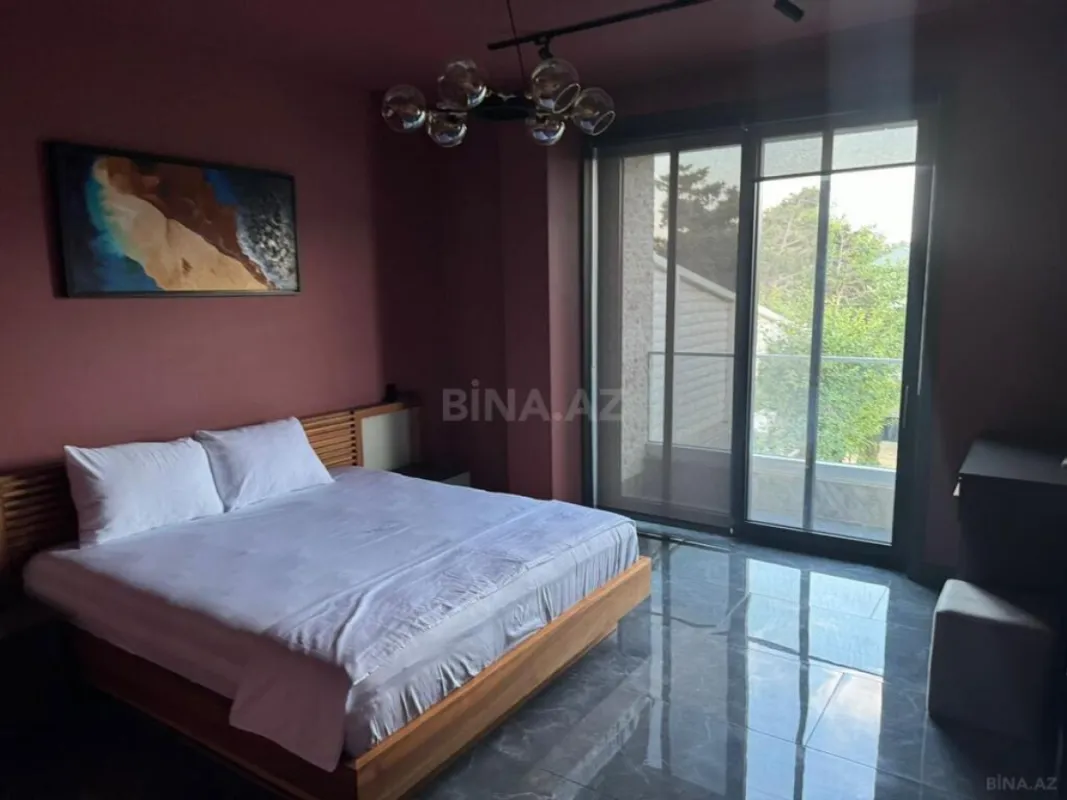 Kirayə verilir 4 otaqlı həyət evi 300 m²