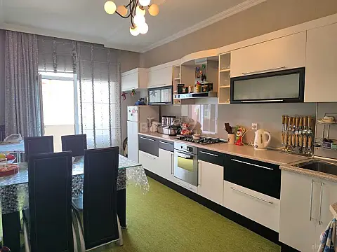 Satılır 3 otaqlı mənzil 145 m² — Bakı, Nəsimi 3 otaq 145.00 m²