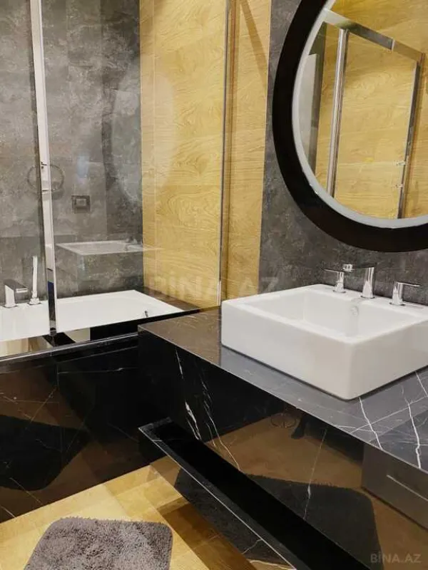 Kirayə verilir 4 otaqlı mənzil 190 m²