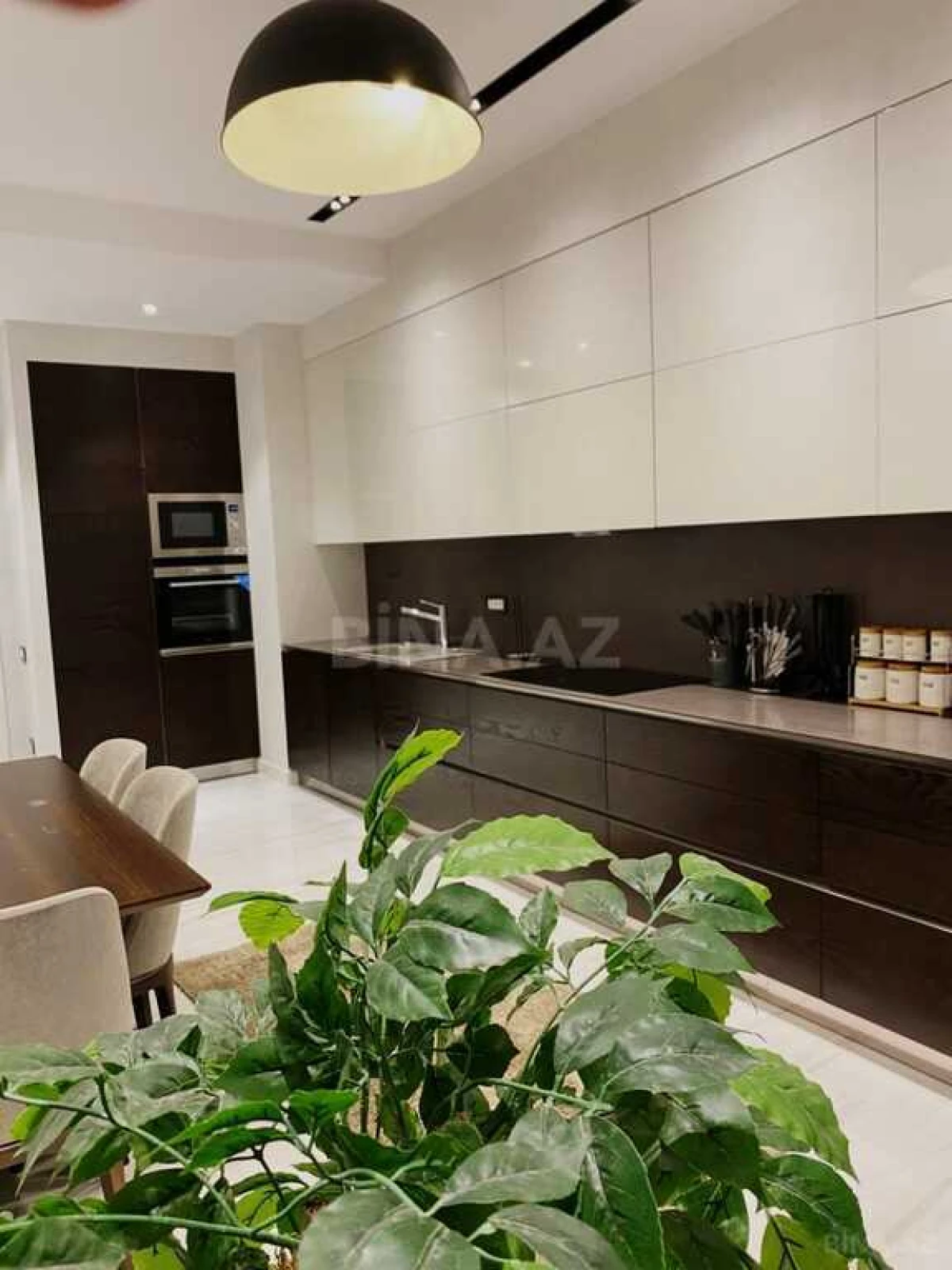 Kirayə verilir 4 otaqlı mənzil 190 m²