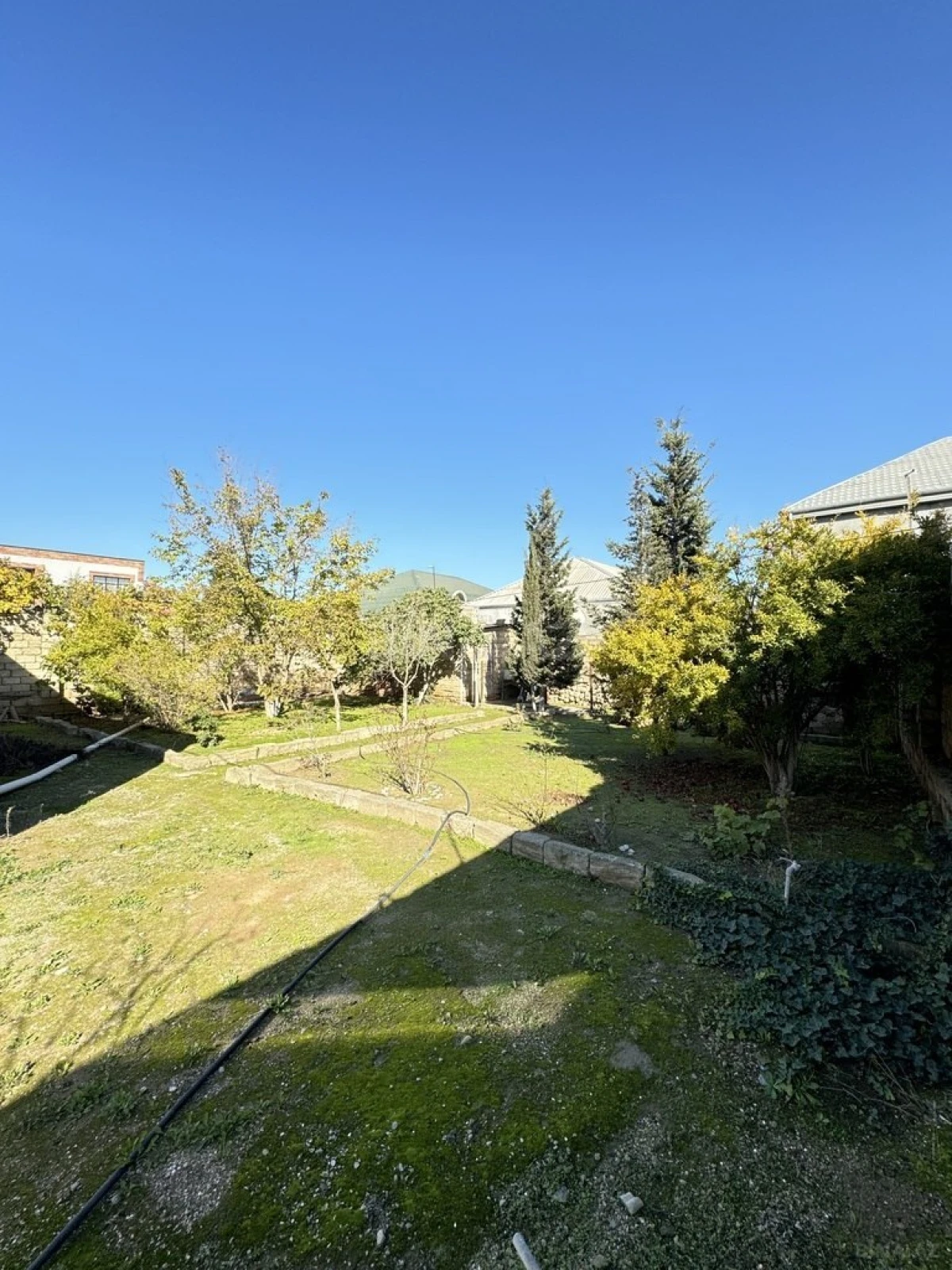 Satılır 5 otaqlı həyət evi 160 m²