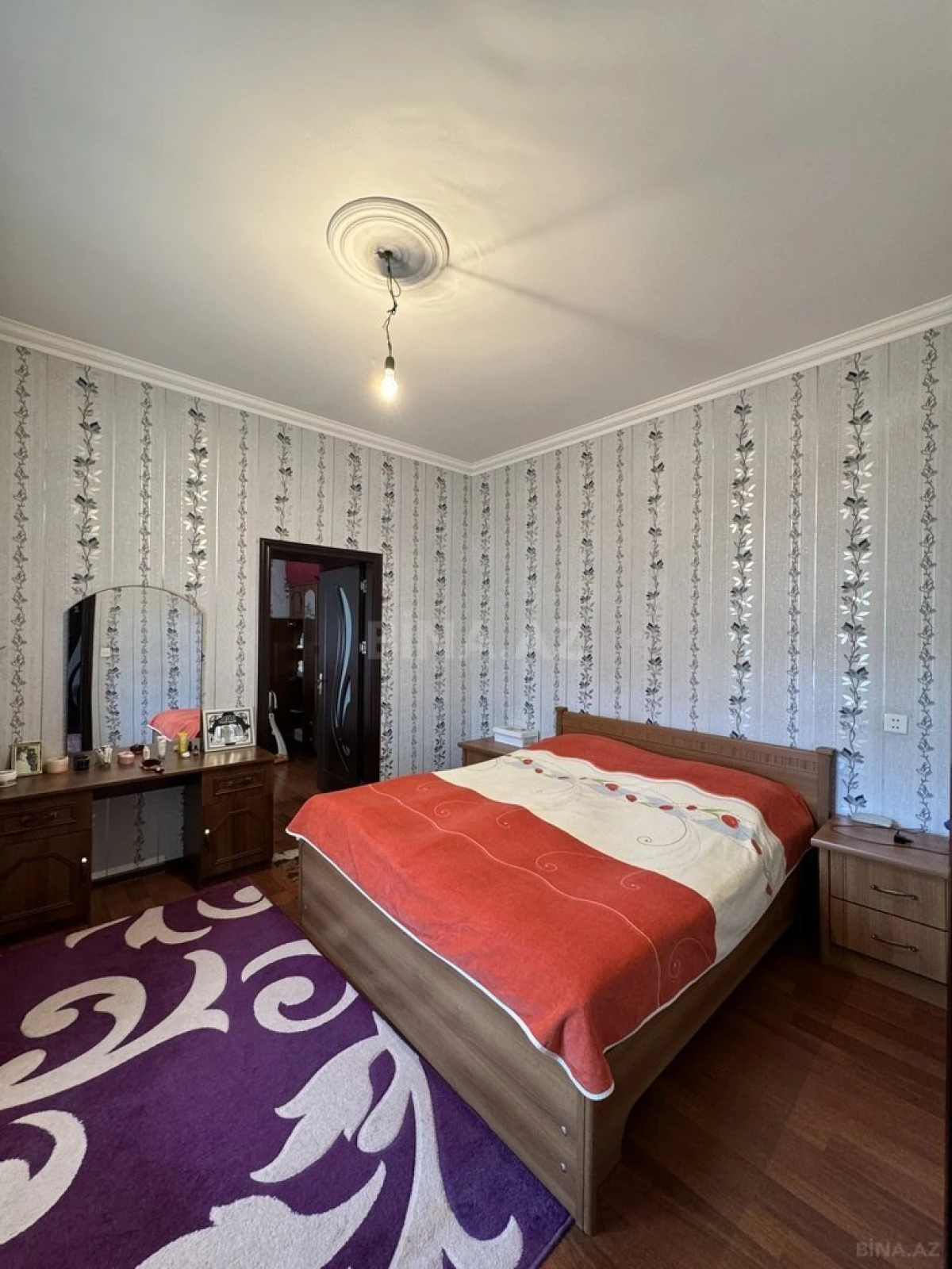 Satılır 5 otaqlı həyət evi 160 m²