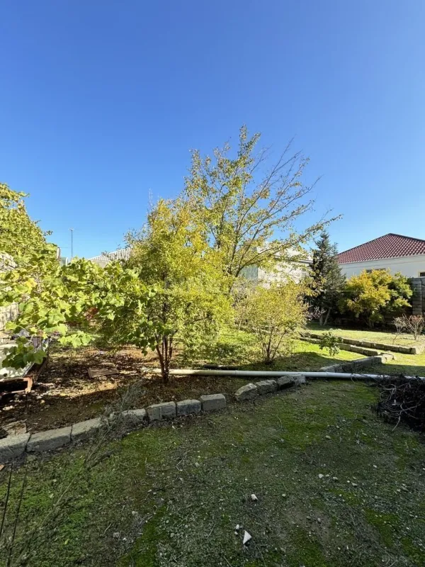 Satılır 5 otaqlı həyət evi 160 m²