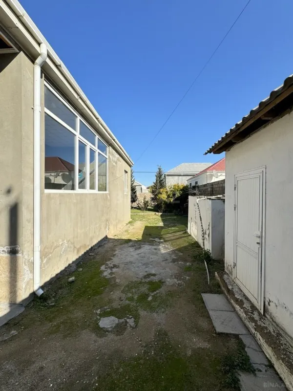 Satılır 5 otaqlı həyət evi 160 m²