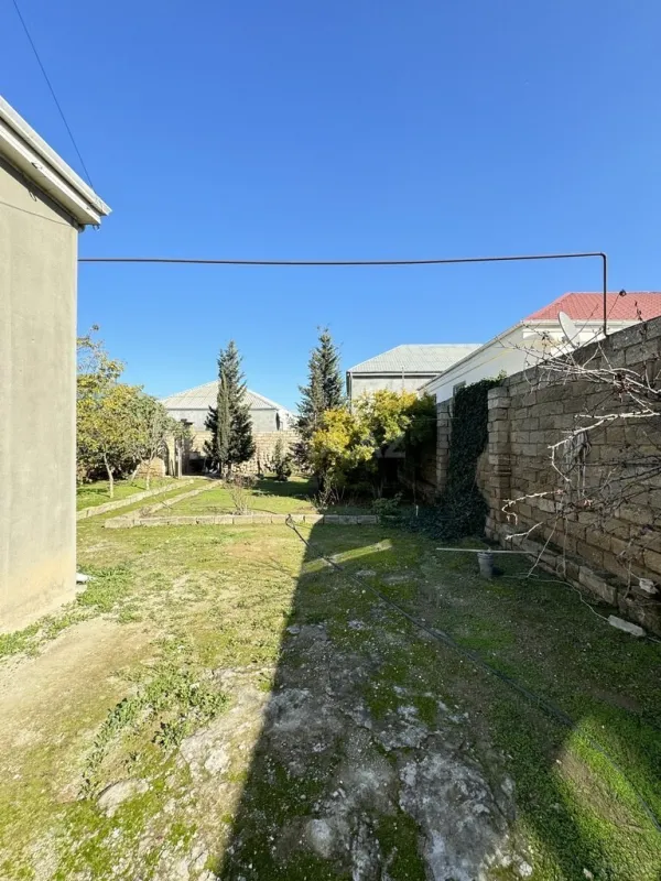 Satılır 5 otaqlı həyət evi 160 m²