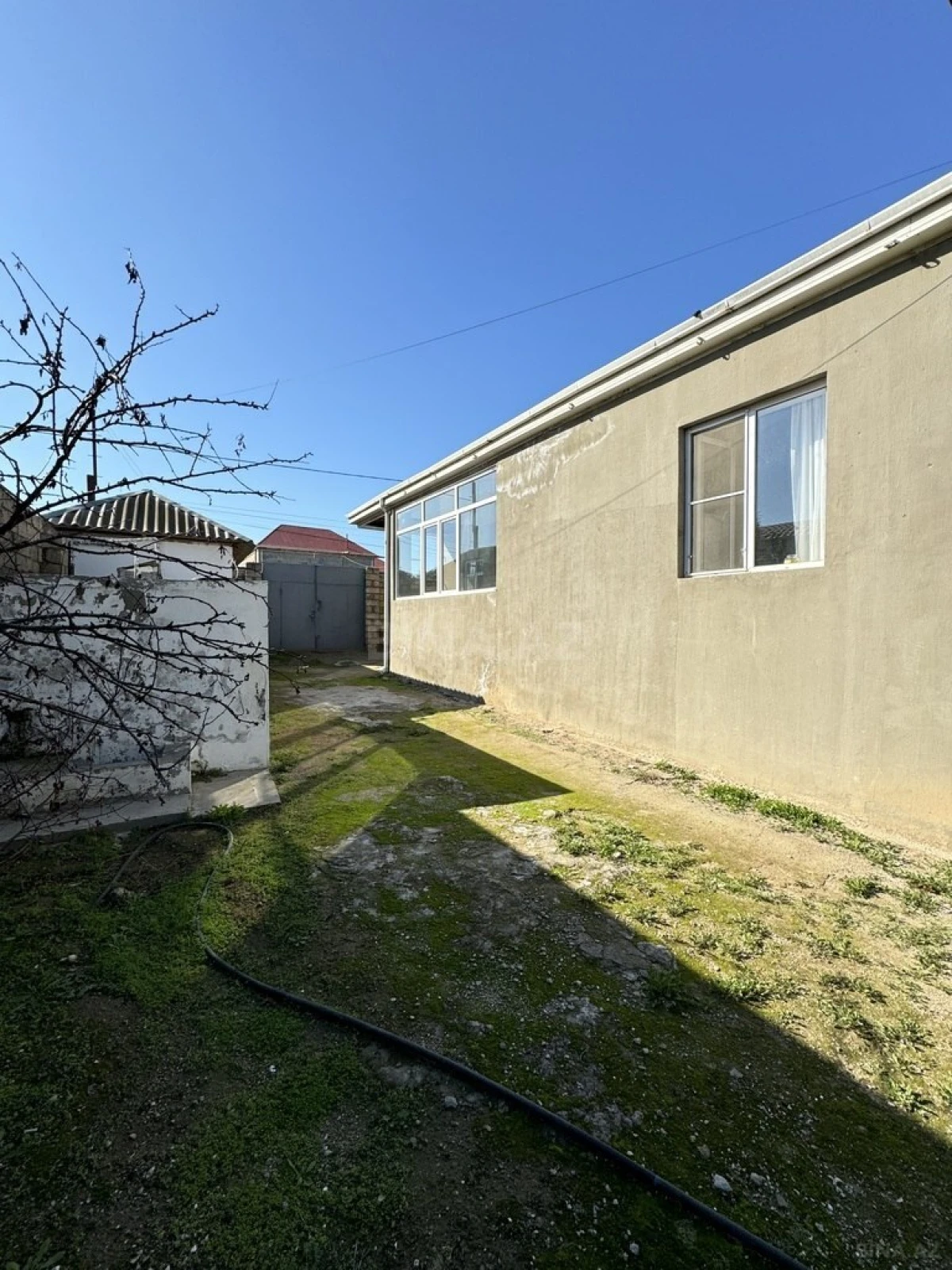 Satılır 5 otaqlı həyət evi 160 m²