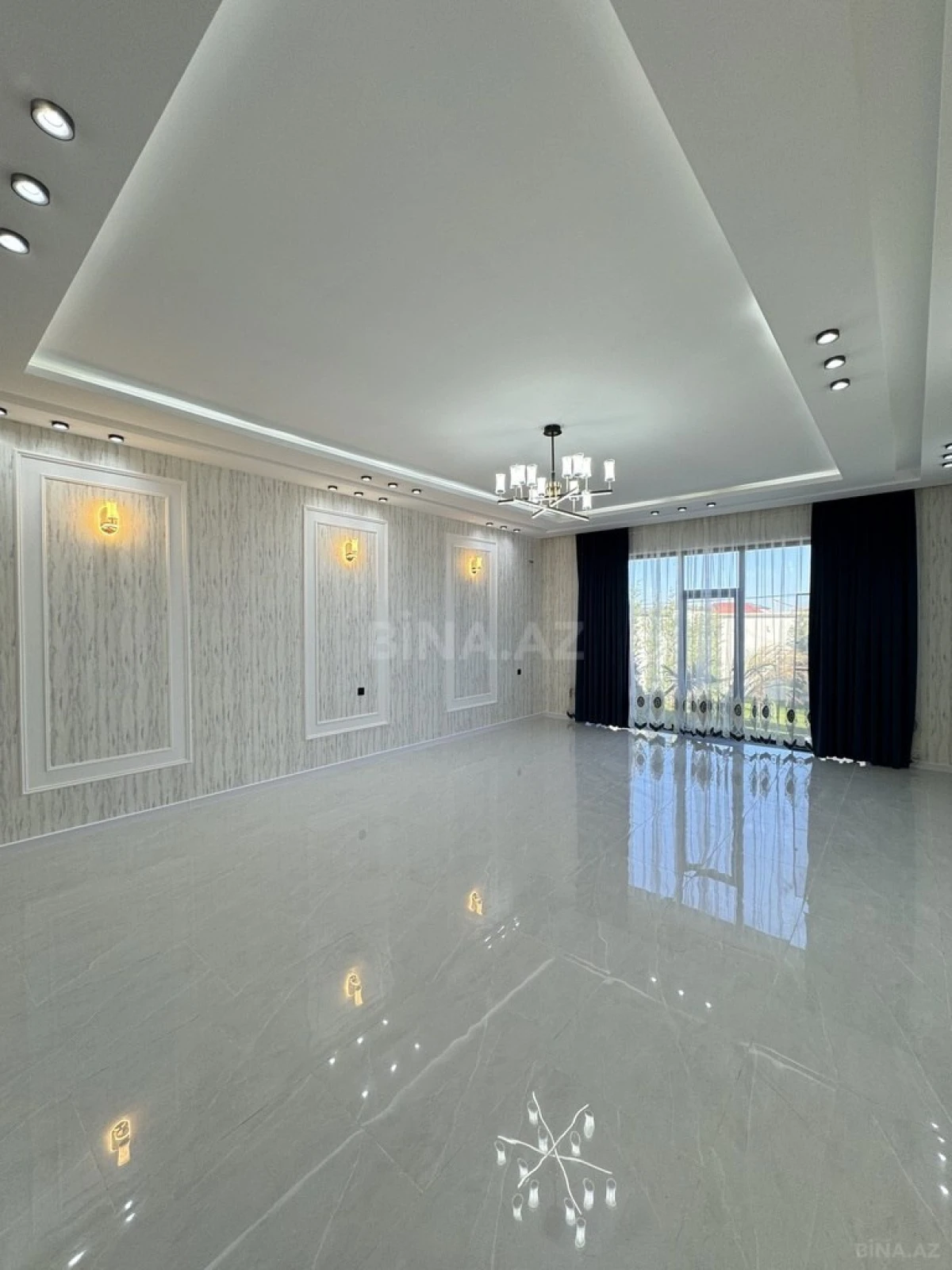 Satılır 5 otaqlı həyət evi 250 m²