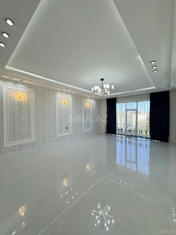 Satılır 5 otaqlı həyət evi 250 m²