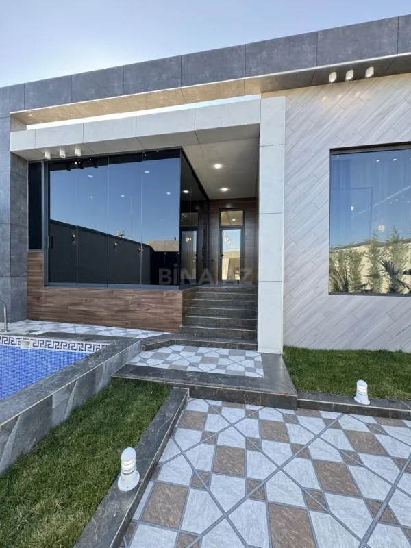 Satılır 5 otaqlı həyət evi 250 m²