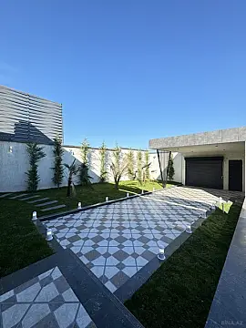 Satılır 5 otaqlı həyət evi 250 m²