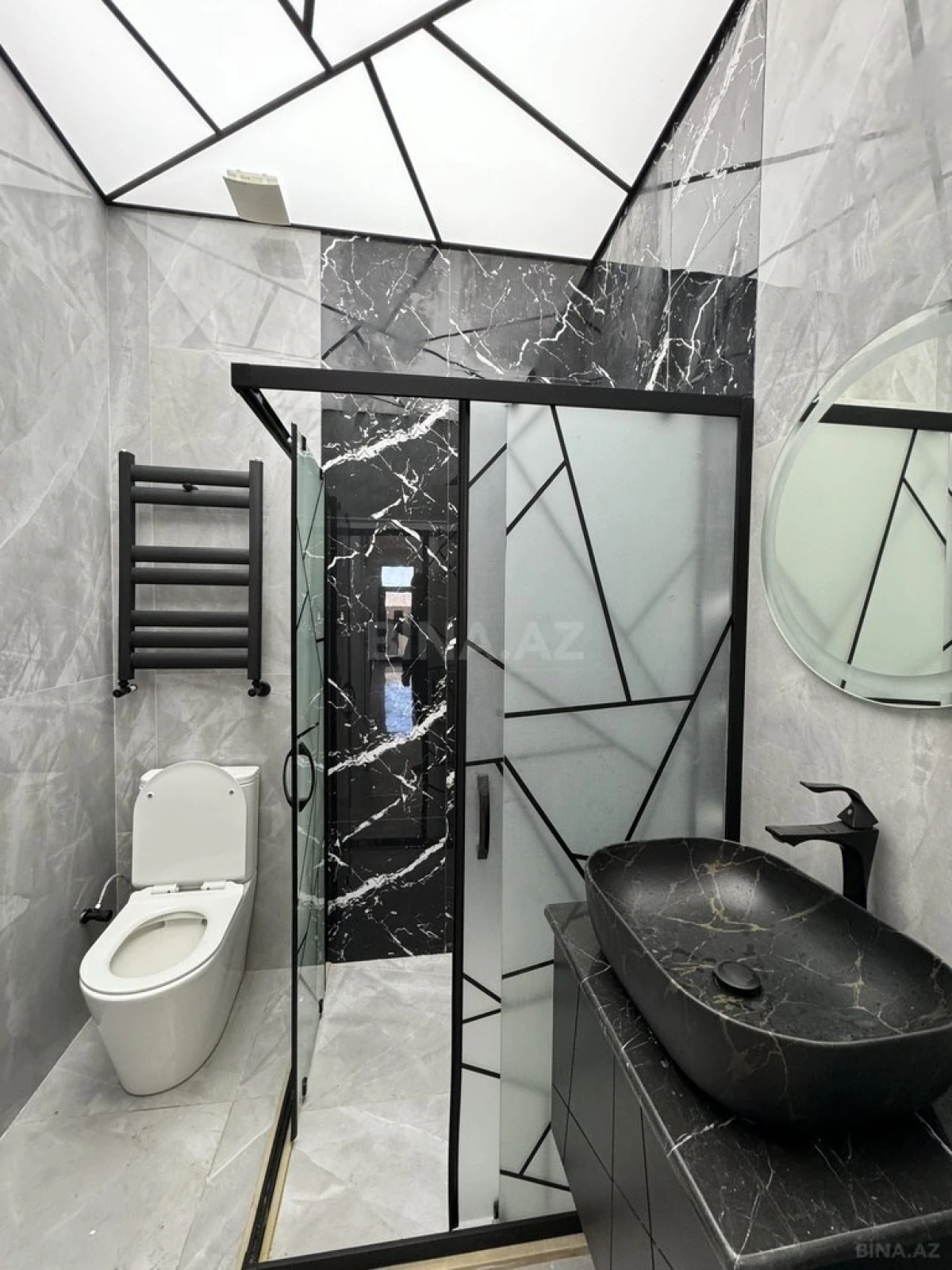 Satılır 5 otaqlı həyət evi 250 m²