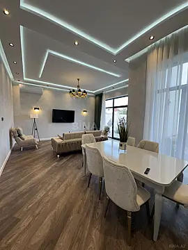 Satılır 4 otaqlı həyət evi 170 m²