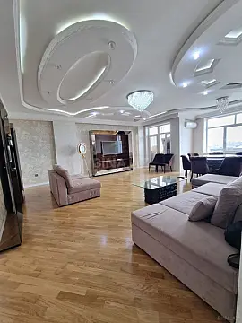 Satılır 3 otaqlı mənzil 143 m² — Bakı, Binəqədi 3 otaq 143.00 m²