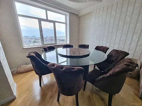 Satılır 3 otaqlı mənzil 143 m²