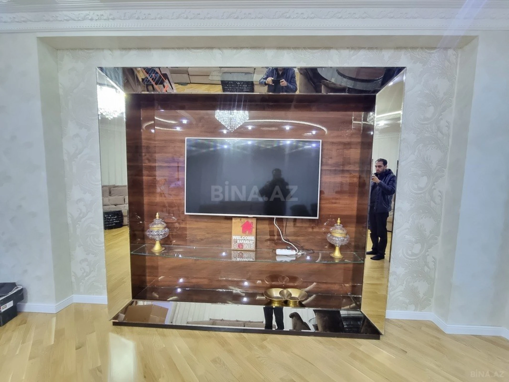 Satılır 3 otaqlı mənzil 143 m²