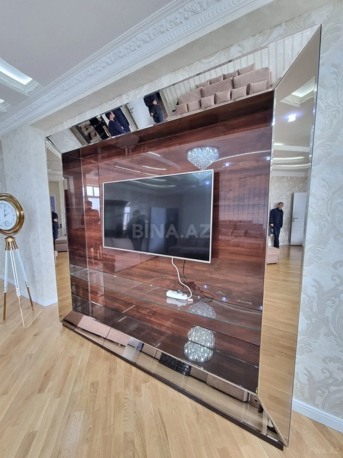 Satılır 3 otaqlı mənzil 143 m²