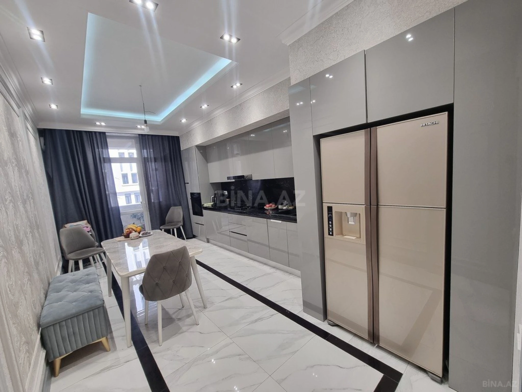 Satılır 3 otaqlı mənzil 143 m²