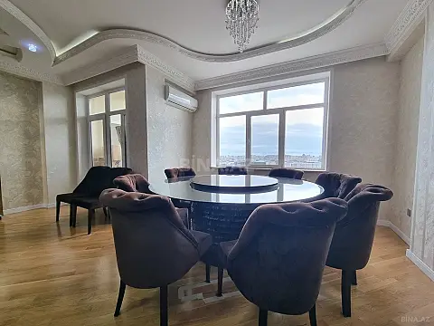 Satılır 3 otaqlı mənzil 143 m²