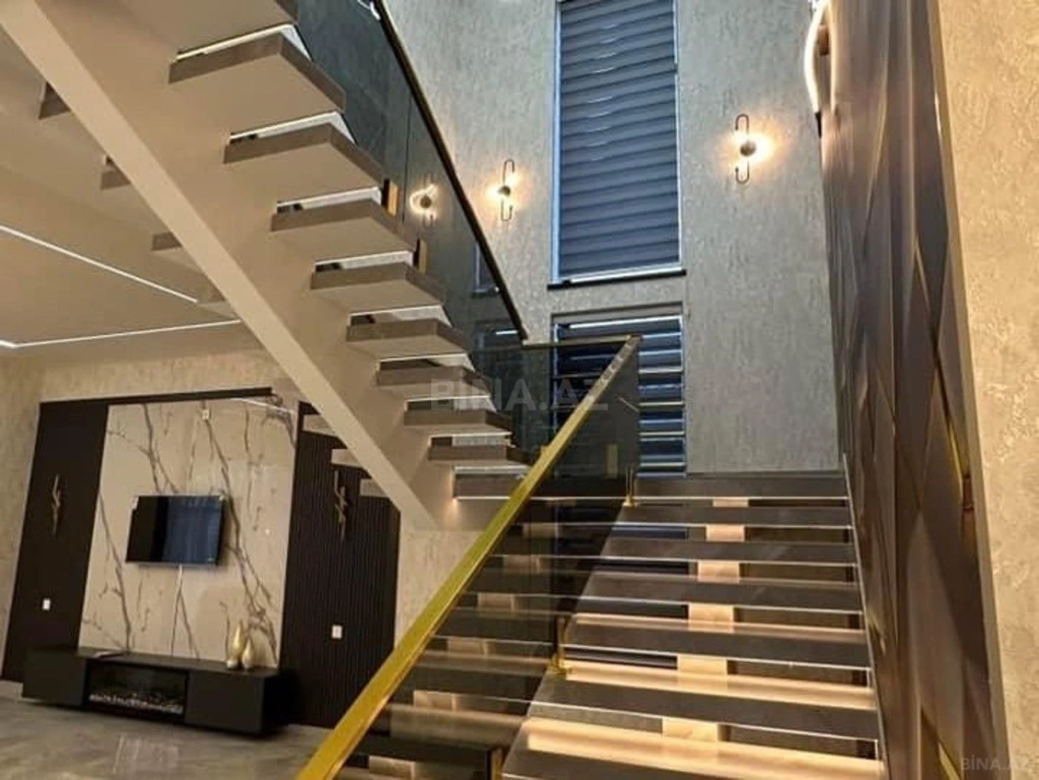 Kirayə verilir 5 otaqlı həyət evi 450 m²