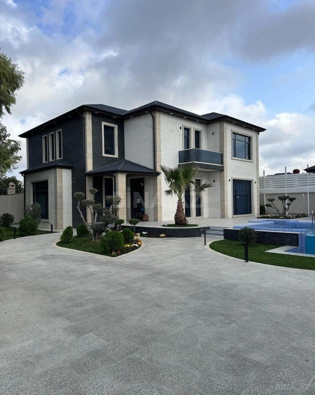 Kirayə verilir 5 otaqlı həyət evi 450 m²