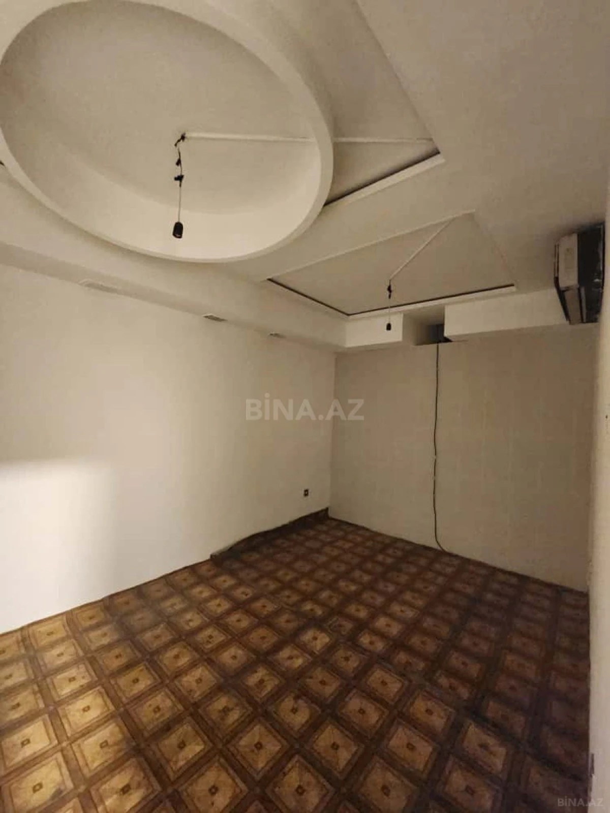 Satılır obyekt 74 m²