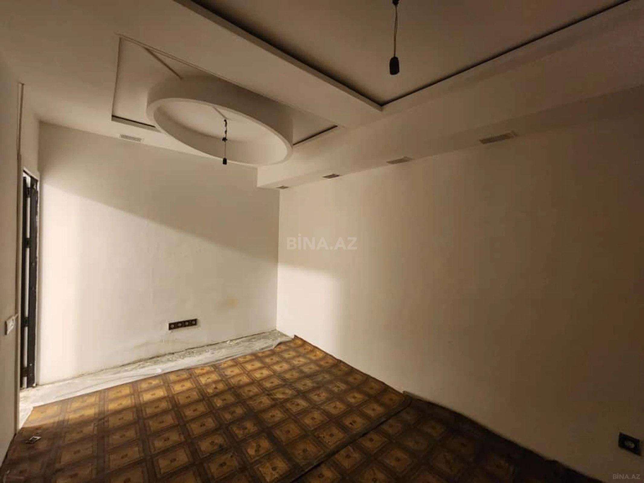 Satılır obyekt 74 m²