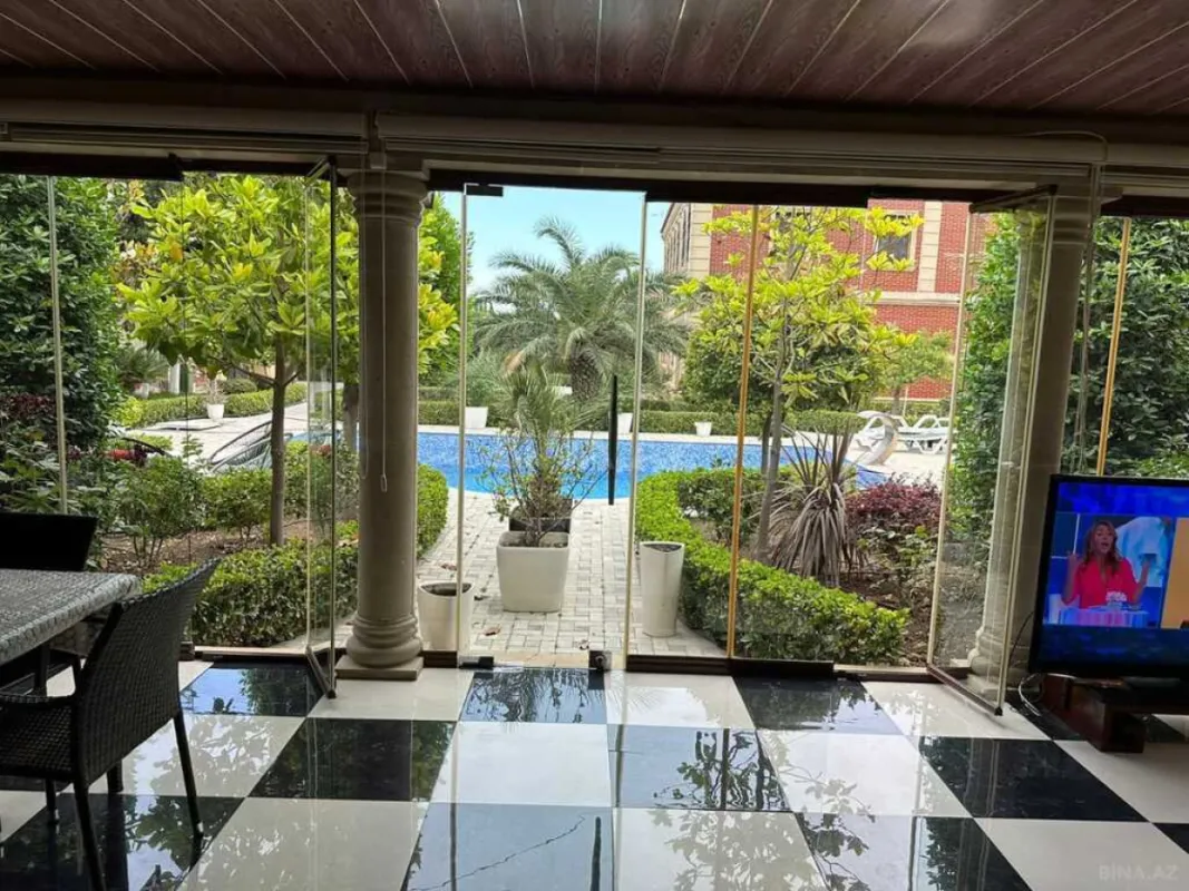 Kirayə verilir 6 otaqlı həyət evi 500 m²