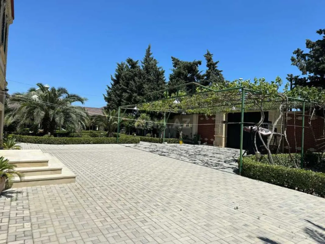 Kirayə verilir 6 otaqlı həyət evi 500 m²