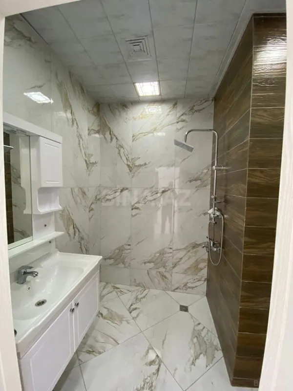 Kirayə verilir 5 otaqlı həyət evi 368 m²