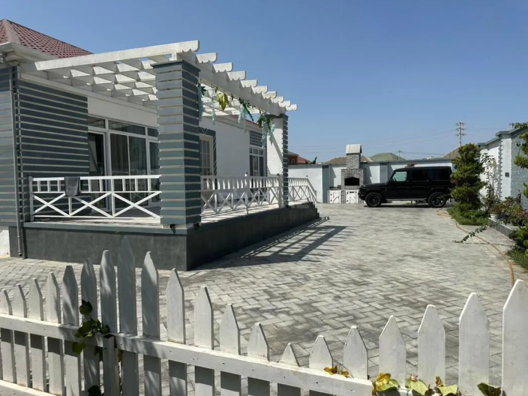 Kirayə verilir 5 otaqlı həyət evi 368 m²