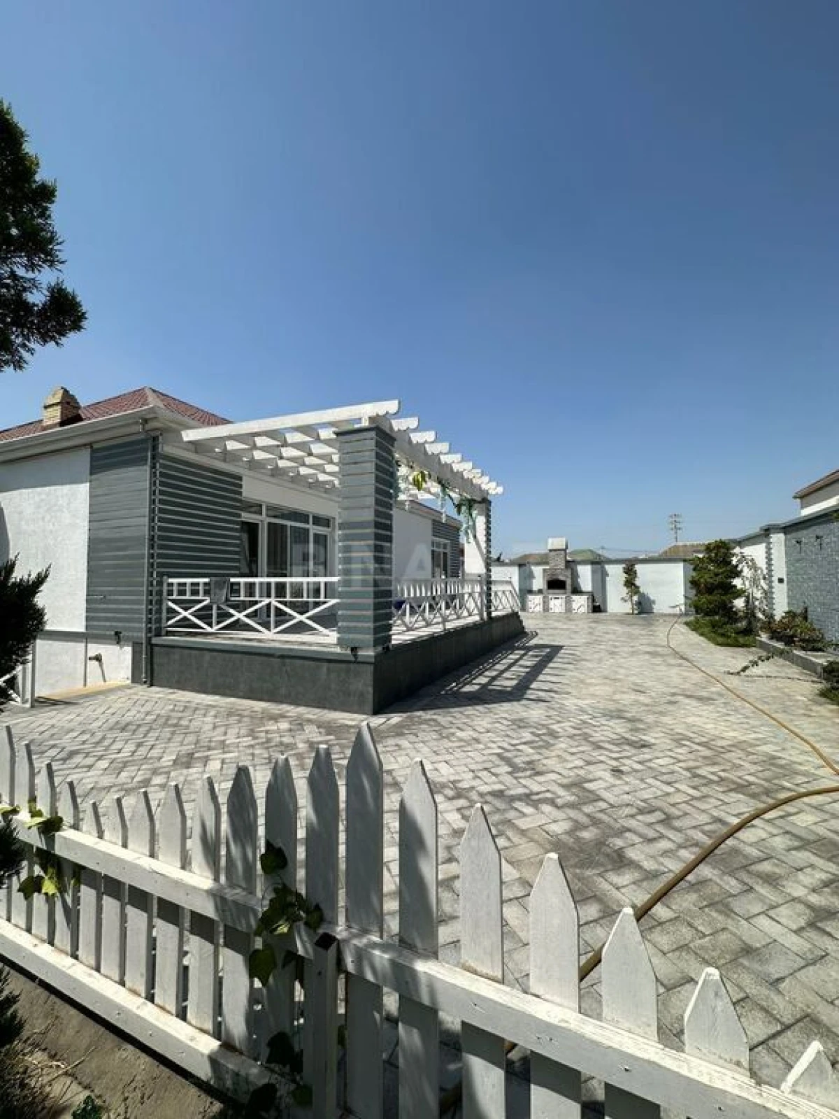Kirayə verilir 5 otaqlı həyət evi 368 m²