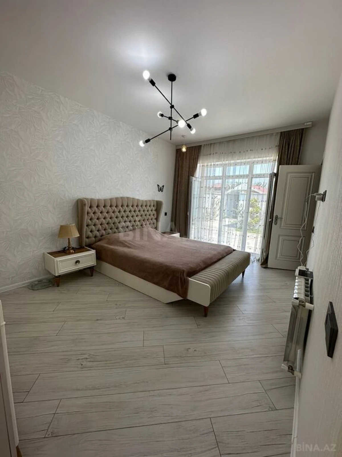 Kirayə verilir 5 otaqlı həyət evi 368 m²