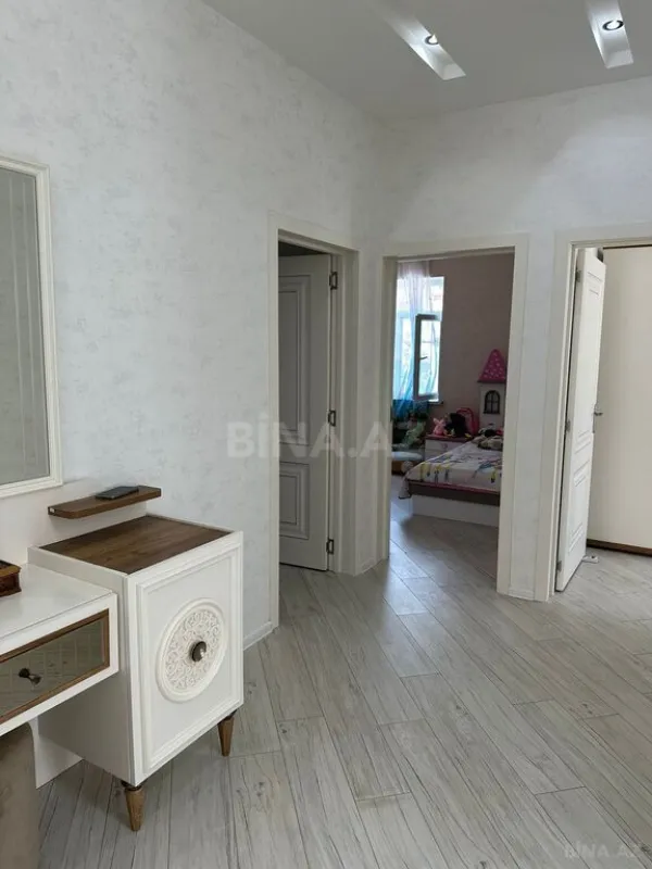 Kirayə verilir 5 otaqlı həyət evi 368 m²