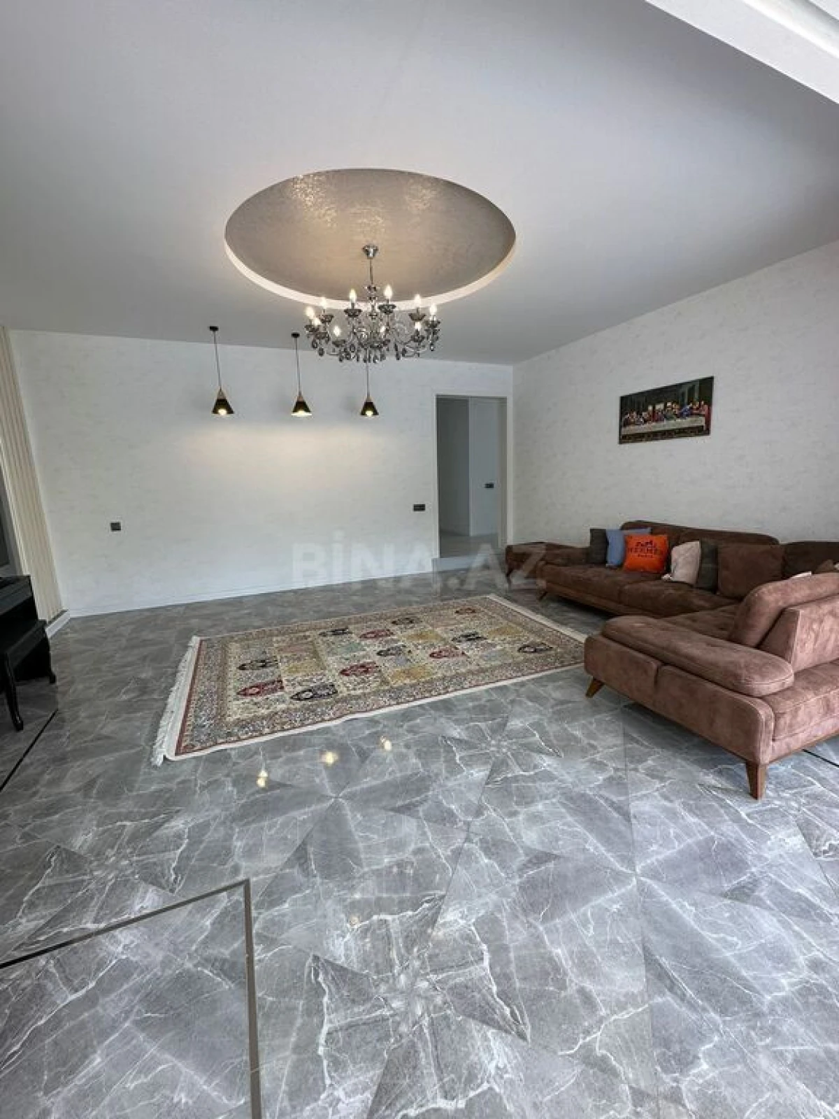 Kirayə verilir 5 otaqlı həyət evi 368 m²