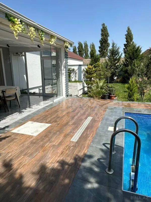 Kirayə verilir 5 otaqlı həyət evi 368 m²