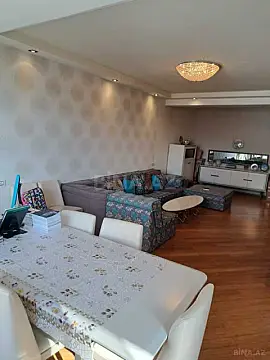 Satılır 3 otaqlı mənzil 152 m²