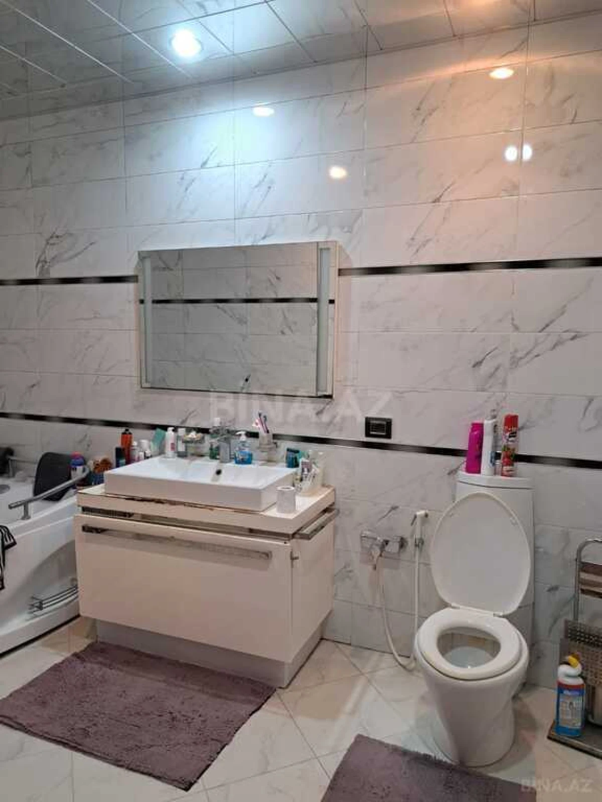 Satılır 3 otaqlı mənzil 152 m²