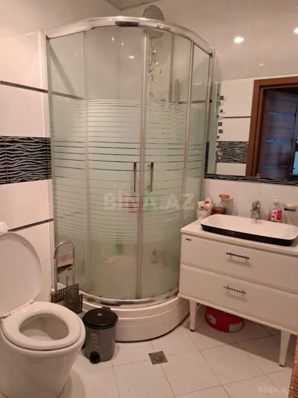 Satılır 3 otaqlı mənzil 152 m²