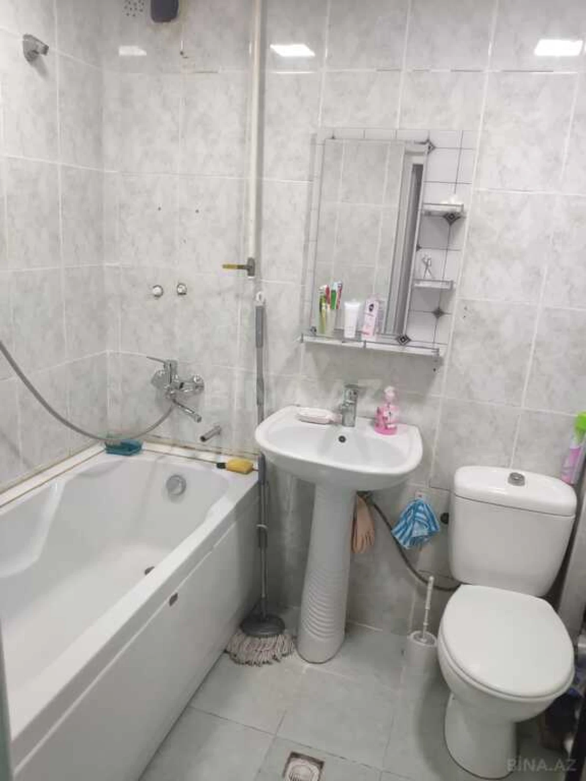 Satılır 2 otaqlı mənzil 45 m²