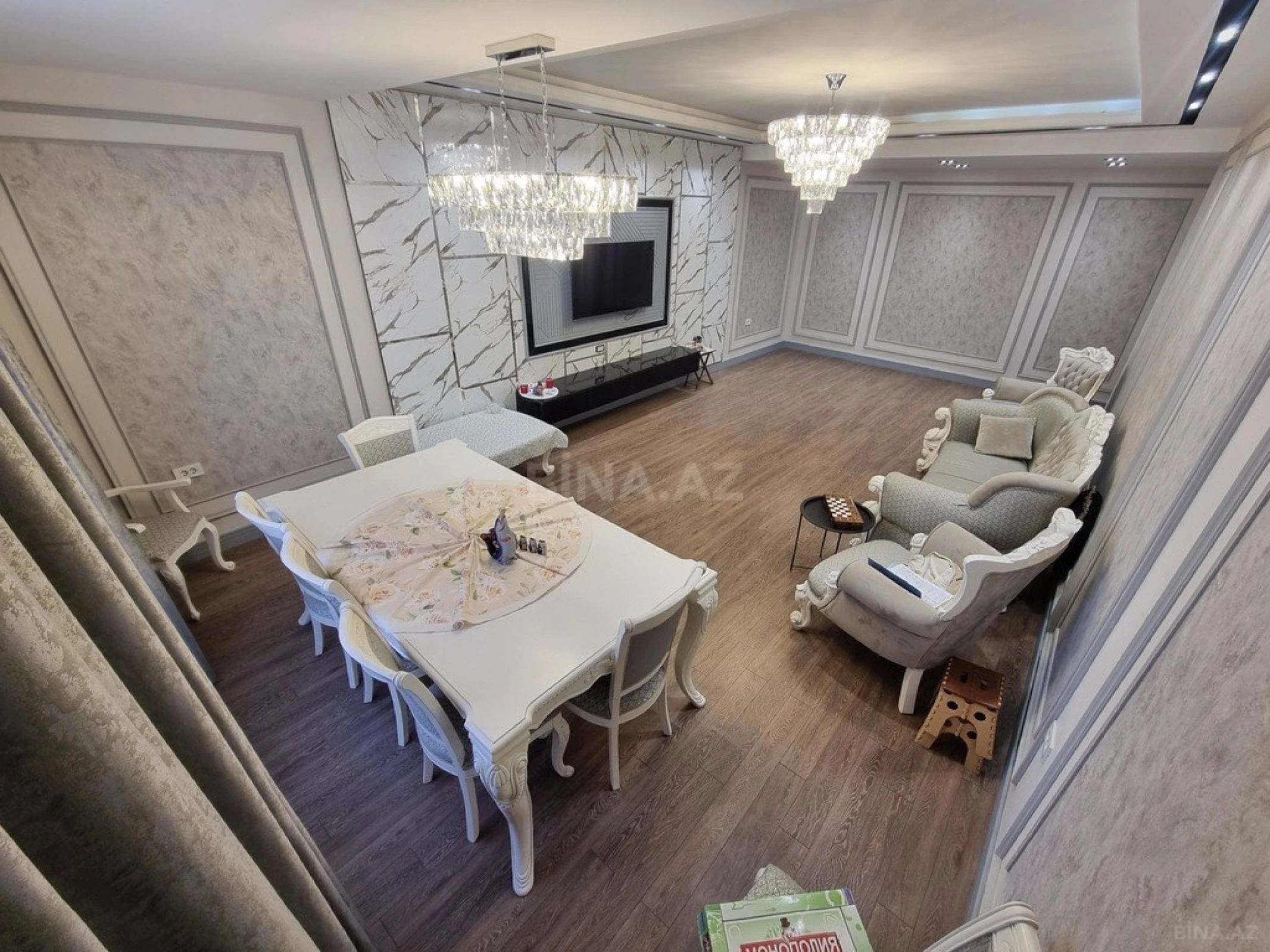Satılır 3 otaqlı mənzil 165 m²