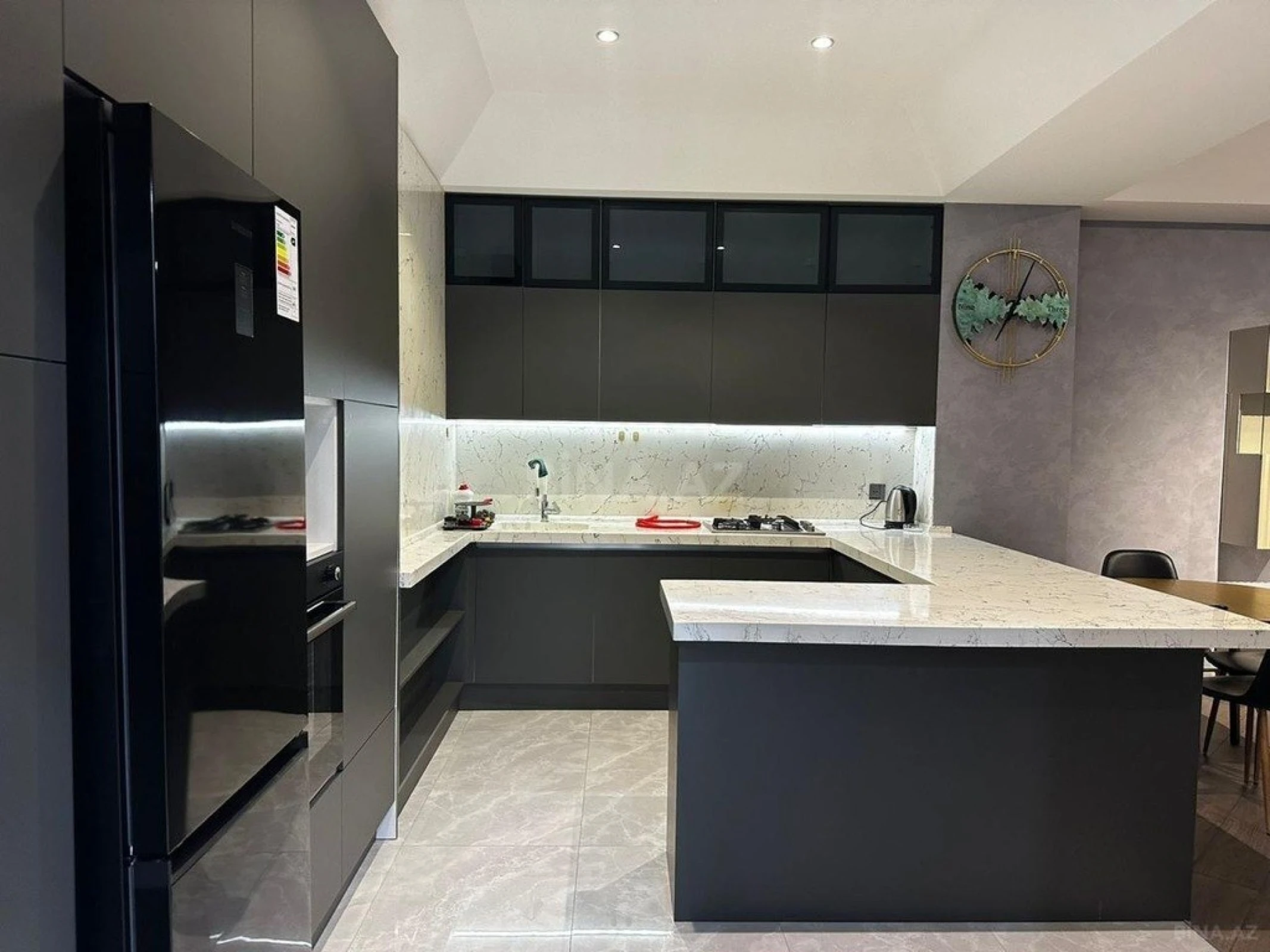 Kirayə verilir 3 otaqlı mənzil 120 m²