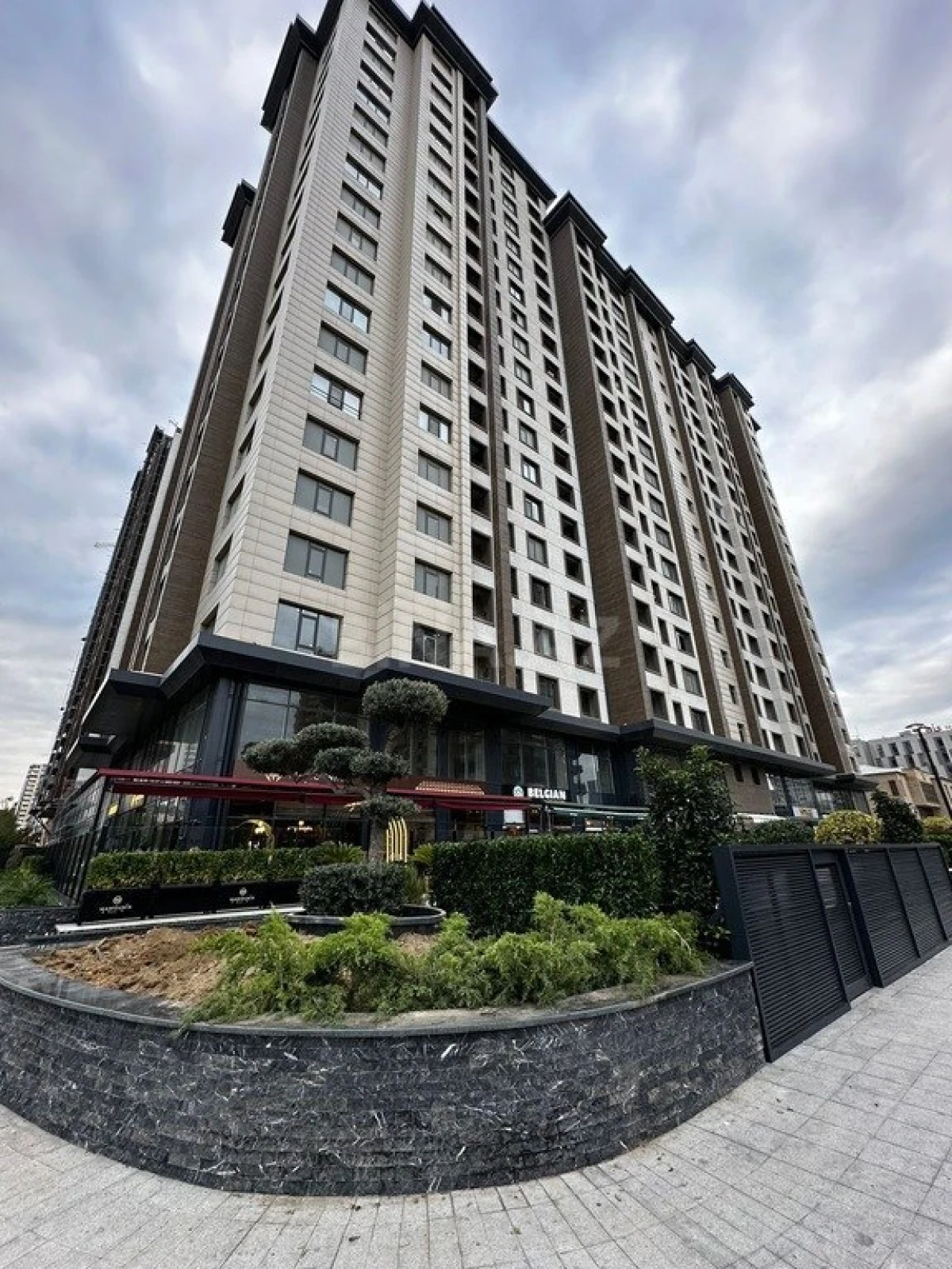 Kirayə verilir 3 otaqlı mənzil 120 m²
