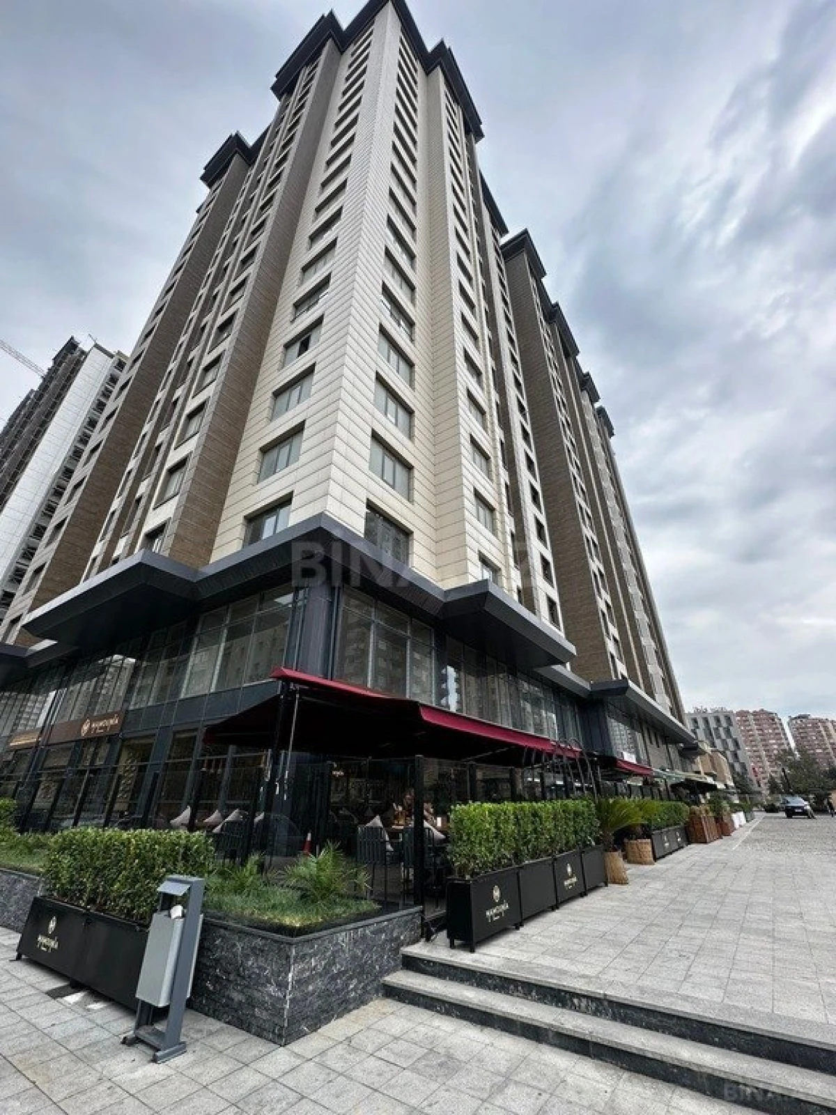 Kirayə verilir 3 otaqlı mənzil 120 m²
