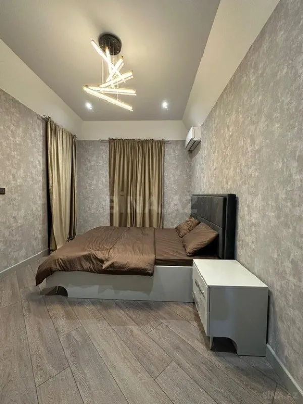 Kirayə verilir 3 otaqlı mənzil 120 m²