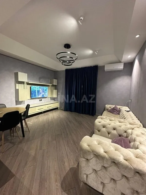 Kirayə verilir 3 otaqlı mənzil 120 m²